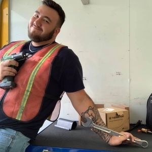 Meet your Posher, Devan